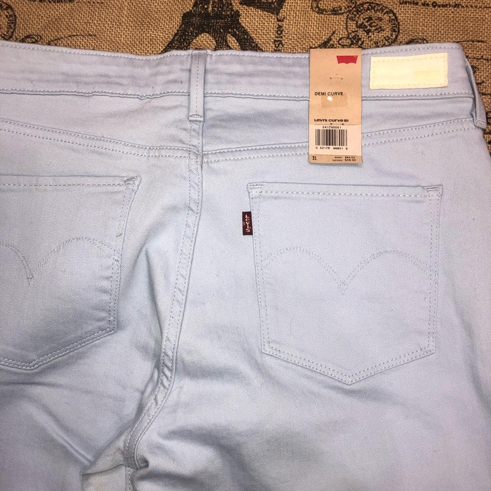 Levis NWT! Demi Curve Classic Rise Straight Leg Soft Blue Pant Size 12/31 - Picture 6 of 12